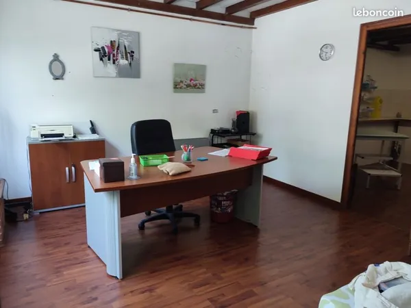 Bureau et espace de travail Location Briatexte 2p 50m² 500€