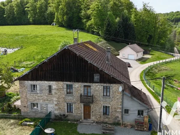 Maison 9 pièces 310 m²