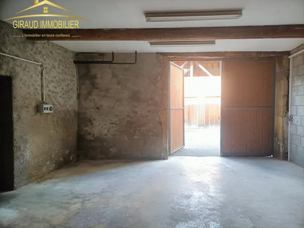 Local industriel 90 m²