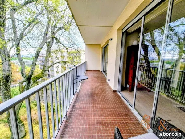 Appartement 7 pièces 151 m²