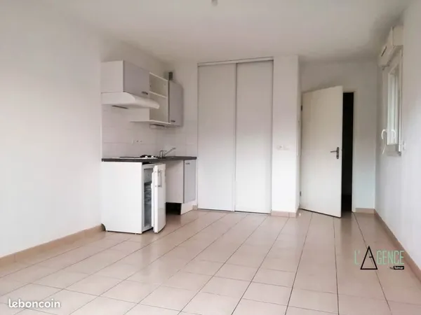 Studio 1 pièce 27 m²