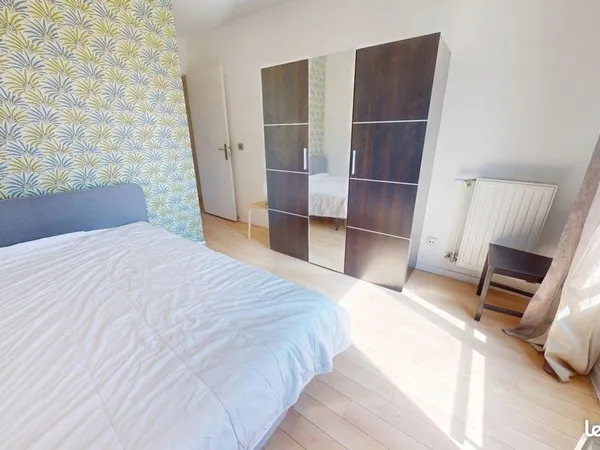 Chambre 4 pièces 80 m²