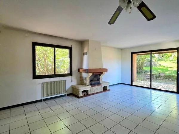 ROYAT LIMITE CHAMALIÈRES - PARC BARGOIN / Villa de plus de 300 m2 avec jardin secteur Montagnards !