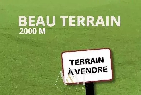 Terrain 2000 m²