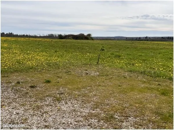 Terrain 895 m² Saint Angeau