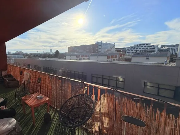 Loue chambre dans colocation féminine en appartement - 80m²