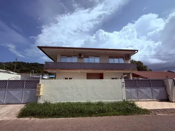 Immeuble 8 pièces 215 m²