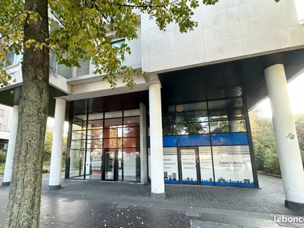 LOCAL COMMERCIAL 175 m² LILLE
