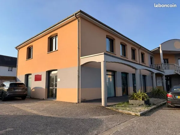 Bureau 55 m²