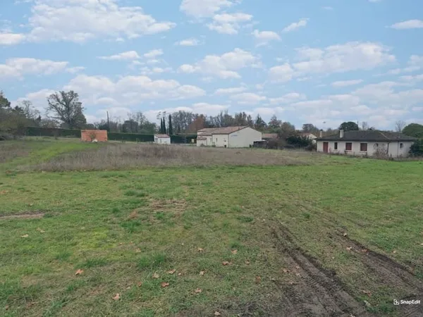 Magnifique terrain sur LAFOX