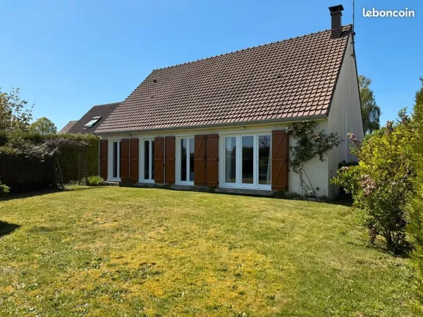 Bréval (78) - Maison rénovée 90m2 + sous sol total sur 836m2 de terrain - Gare à 10min à pied