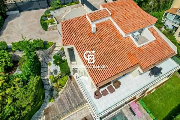 VILLA RENOVEE DE LUXE- CALME et VUE MER sur St Jean Cap Ferrat