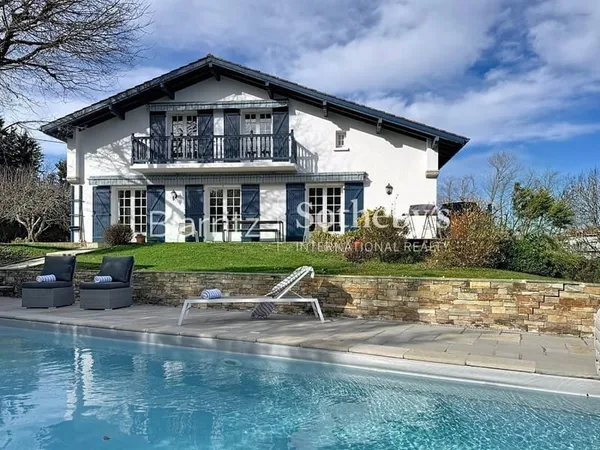 Villa néo Basque à 5 mn du golf d'Arcangues