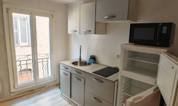 Studio 1 pièce 19 m²