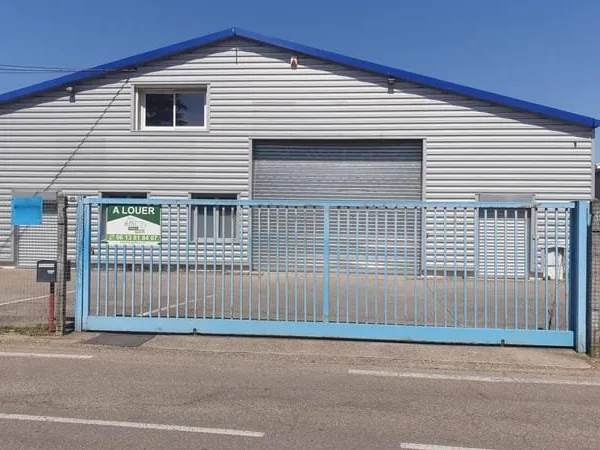 Local commercial 1172 m²