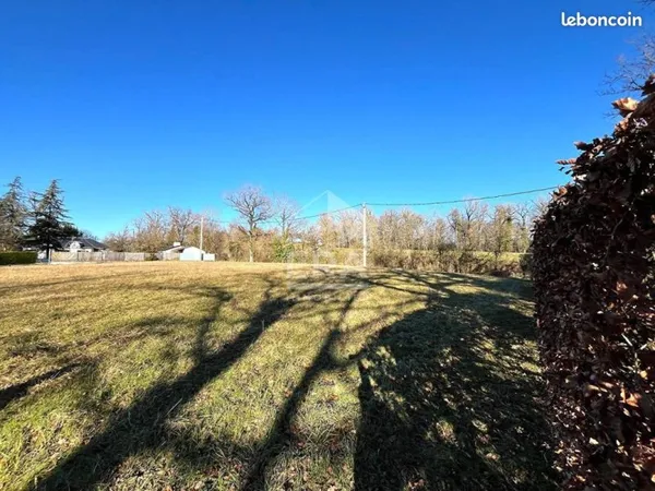 Terrain 1 500 m² Onet Le Chateau