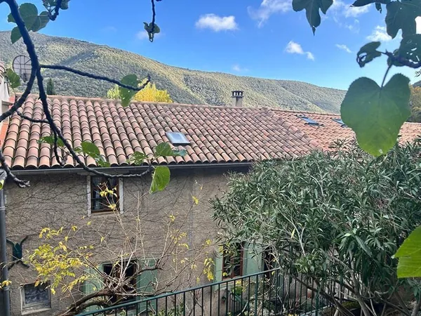 REF - CHATAIGNIER - Maison - 3 niveaux - 5 ch - Garage - Jardin
