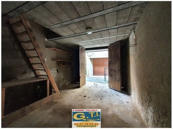 Local d’activité et entrepôt Vente Saint-Chinian   23000€