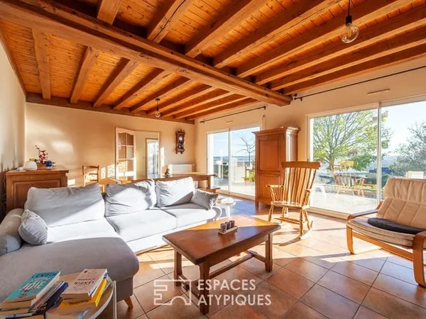 Maison contemporaine avec vue panoramique sur la vallée de la Loire