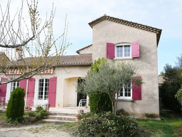 VILLA TRADITIONNELLE