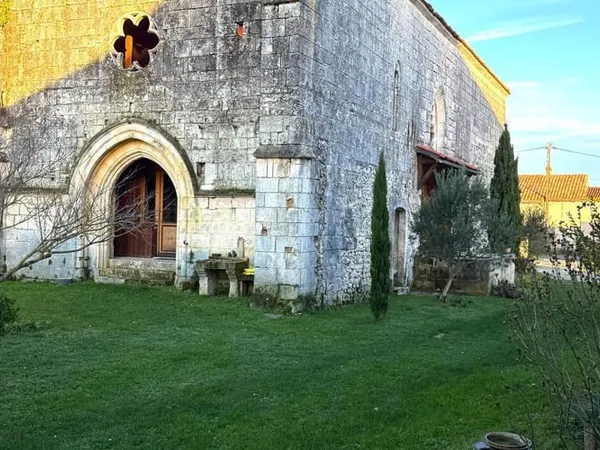 Maison 9 pièces 370 m²