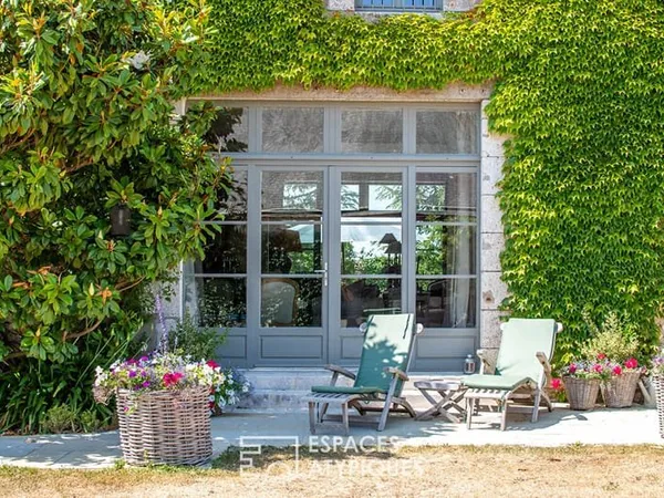 Ancienne ferme d'exception du XIXe siècle et son orangerie