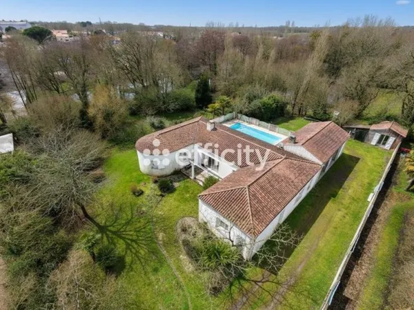 Maison 6 pièces 167 m²