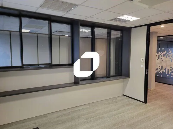 Bureaux 550 m²