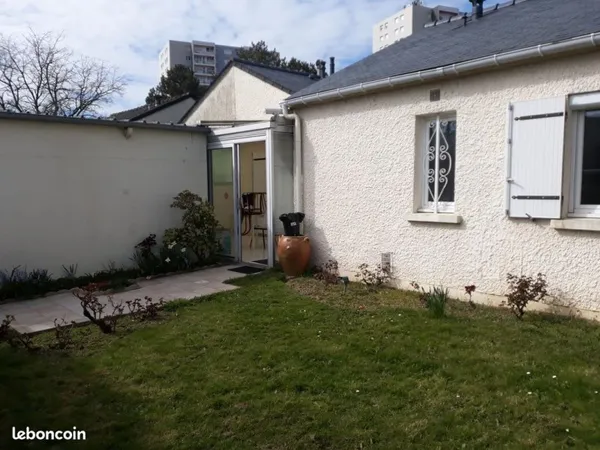 Chambre meublée disponible au 1er mai dans une coloc de jeunes actifs - loyer 500 tout compris