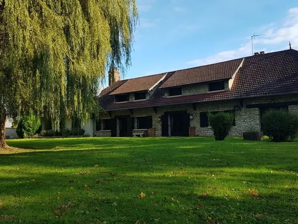 Maison 7 pièces 300 m²