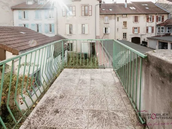 PONTARLIER - MAISON