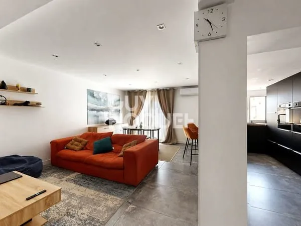 Maison entièrement rénové de 93m² avec garage