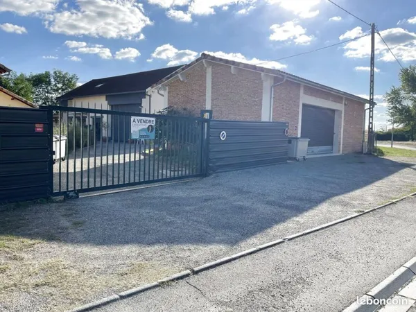 Local 500 m² Montauban