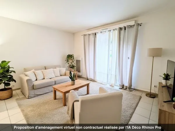 T2 à vendre dans résidence avec piscine à Bruges