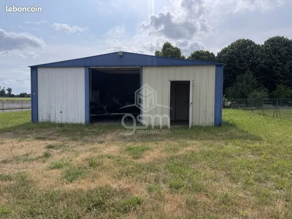 Parking/box 52 m² Veigné