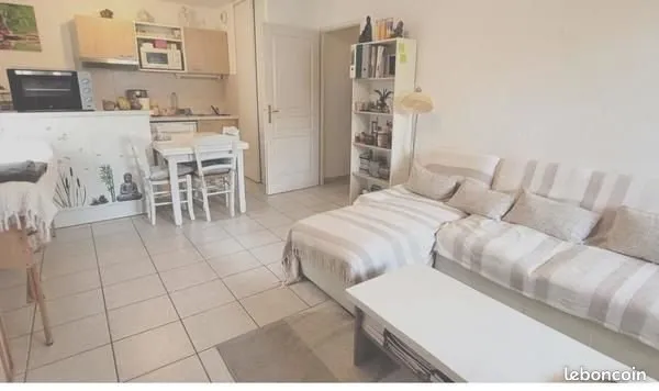 Joli appartement disponible immédiatement - Frontière de Genève et Proche Gare - Pour personnes séri