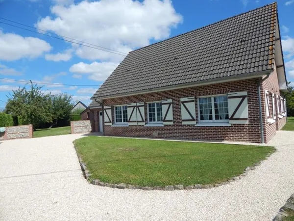 Maison .160 m² . 6 pièces
