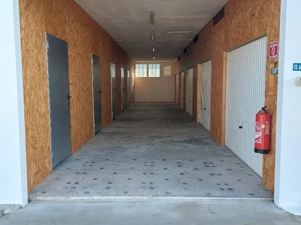 Garde-meuble, garage, box