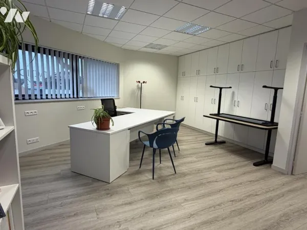 Local d'activités 105 m²