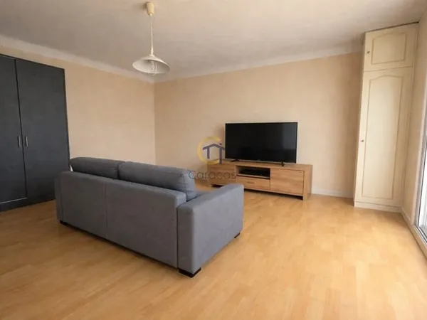 Studio - Parking -cave - Balcon -