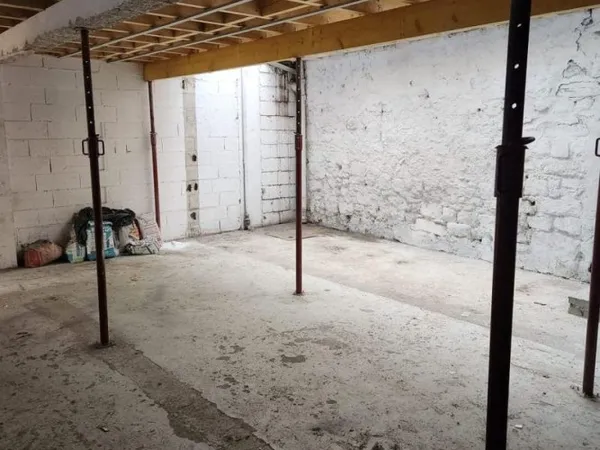 Local 90 m²
