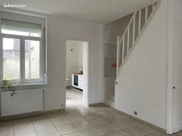 Maison 3 chambres - 2 SDB - Cour - Proche EDHEC