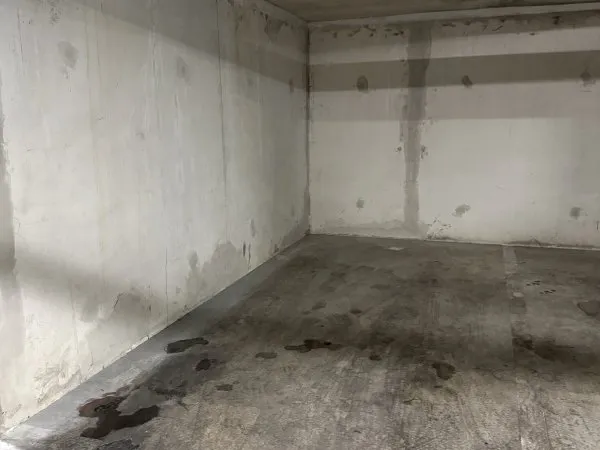 Loue place de parking - 11m²