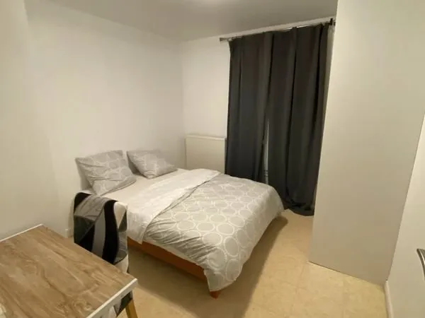 Grande chambre meublée en colocation - Cergy (95) - Proche RER A