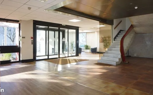 Direct propriétaire - Bureaux de 19 m2 en ZFU dans un Immeuble de standing