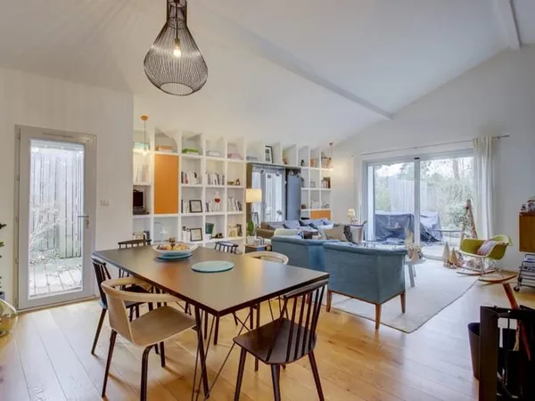 Exclusivité - Très jolie maison sublimée en lisière de forêt
