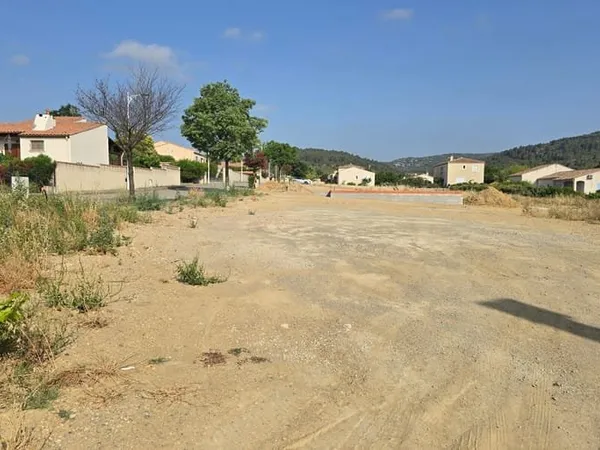 Terrain 405 m²
