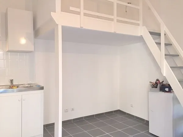 STUDIO MEZZANINE - RUE CHANOINE - NANCY