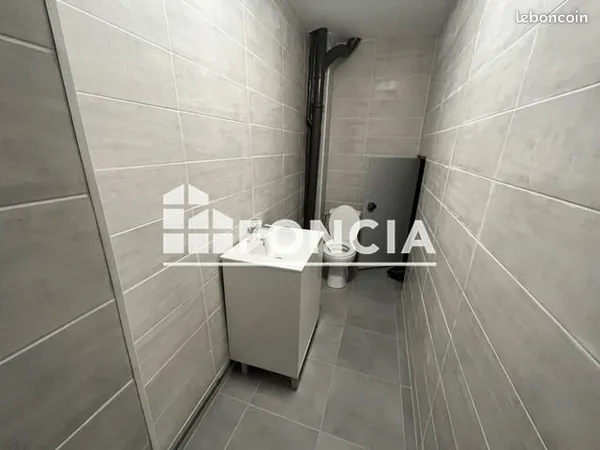 Local commercial 63 m²