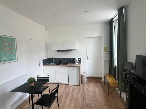 CENTRE-VILLE - APPARTEMENT 1 PIECE MEUBLÉ